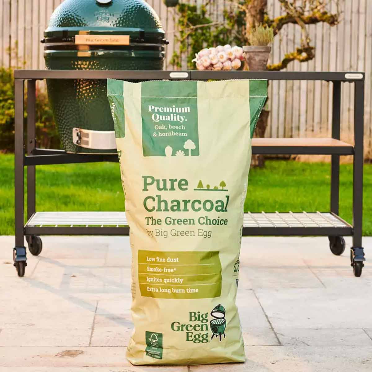 Big Green Egg Holzkohle Pure Charcoal - The Green Choice